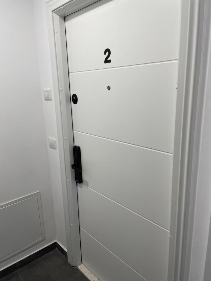Central Apartment 2, Tirana Eksteriør billede