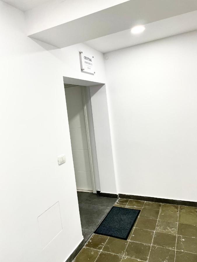 Central Apartment 2, Tirana Eksteriør billede