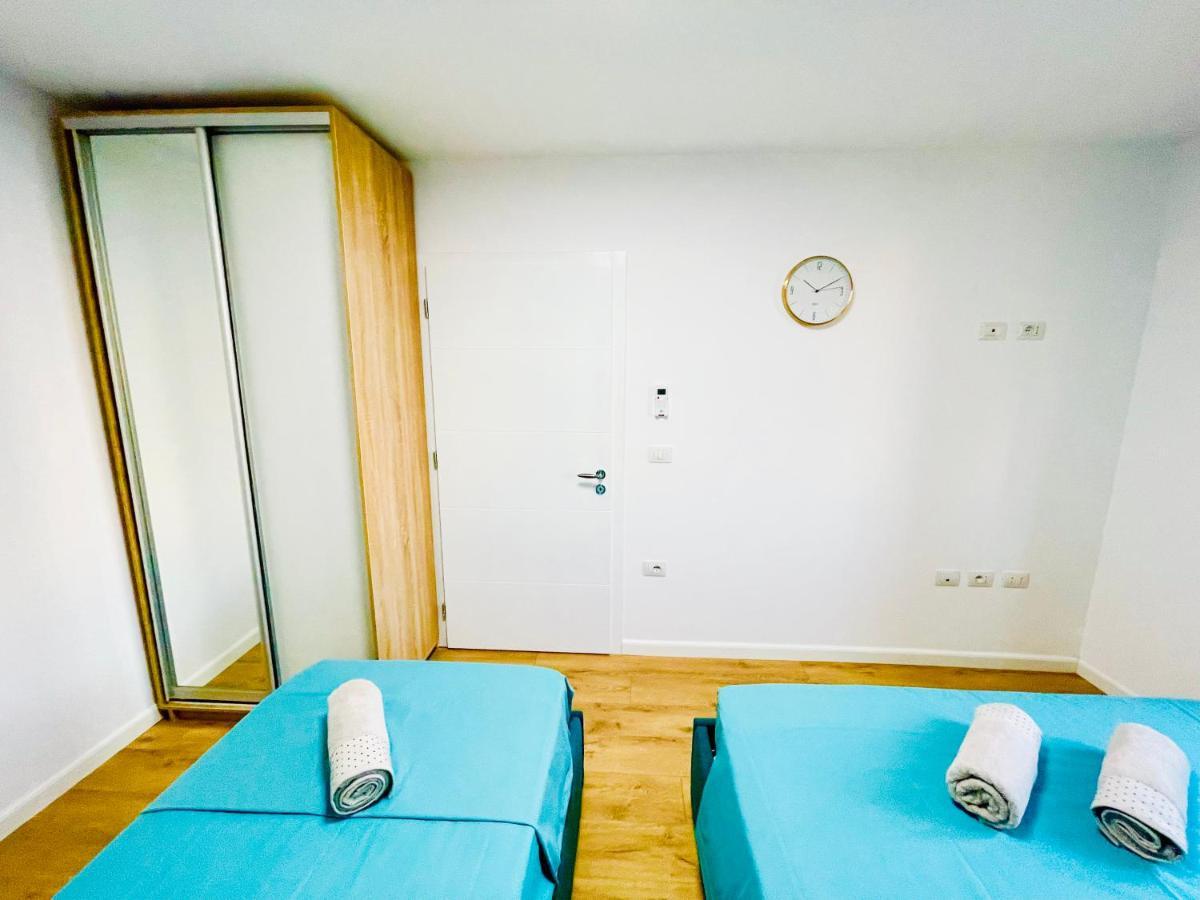 Central Apartment 2, Tirana Eksteriør billede